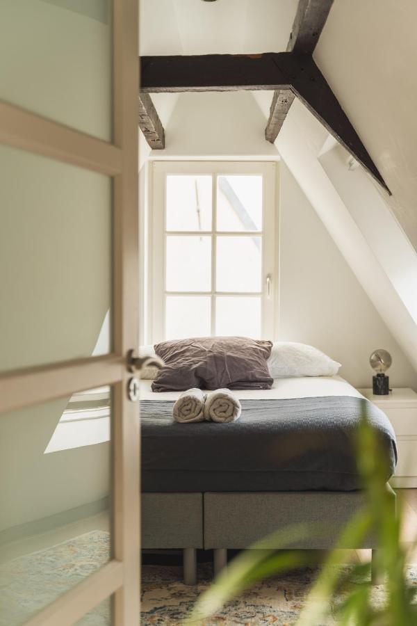 Tiny Attic On The Herengracht, Private Room Amsterdam Bagian luar foto