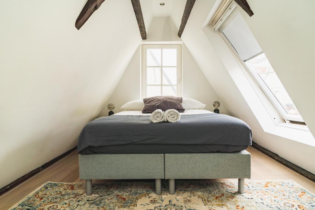 Tiny Attic On The Herengracht, Private Room Amsterdam Bagian luar foto