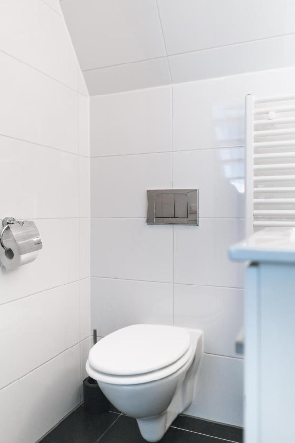 Tiny Attic On The Herengracht, Private Room Amsterdam Bagian luar foto